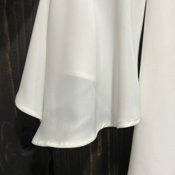 Anna Cate Riley Top M Blouse White Open Slits Mock Neck Embroidered Flare Sleeve - Picture 6 of 10